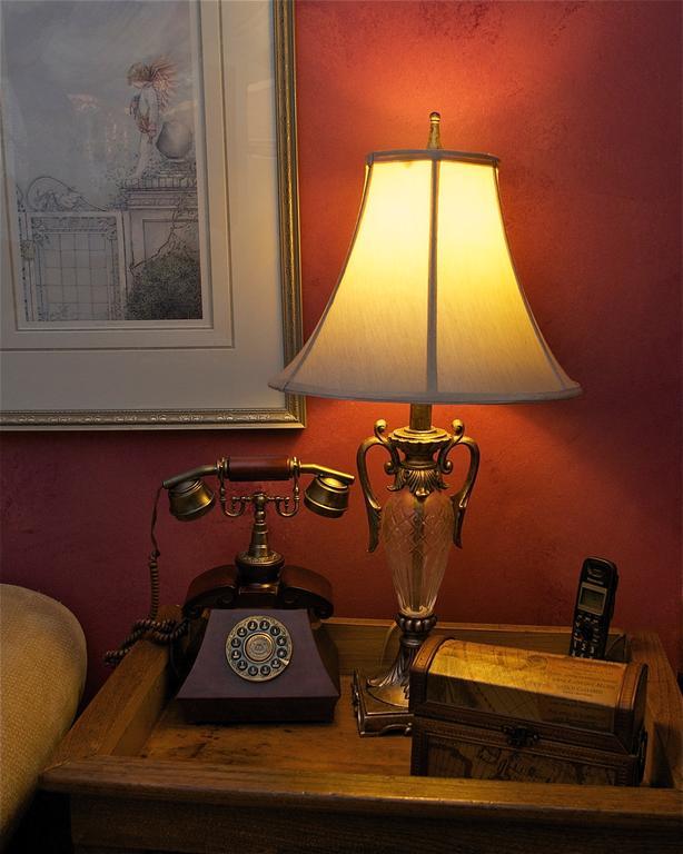 Bondy House Bed & Breakfast Amherstburg Eksteriør billede