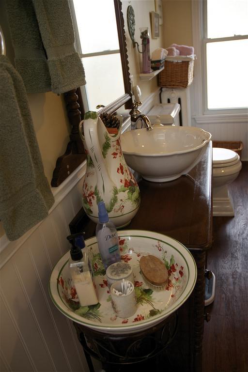 Bondy House Bed & Breakfast Amherstburg Eksteriør billede