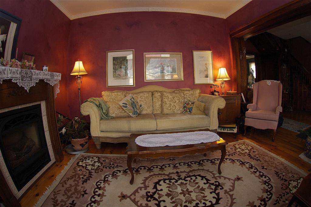 Bondy House Bed & Breakfast Amherstburg Eksteriør billede