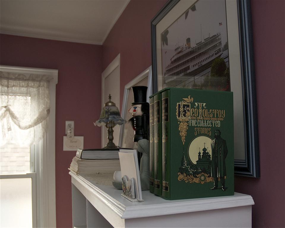 Bondy House Bed & Breakfast Amherstburg Eksteriør billede